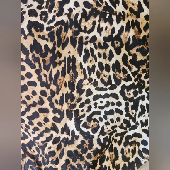 S M L XL DKNY Swim One Piece Ruffle V Neck Swimsuit Leopard - Picture 10 of 11